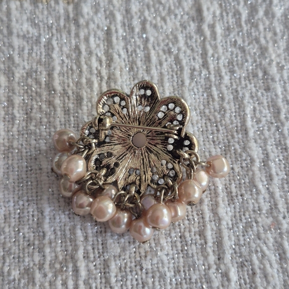 Retro Faux Pearl and Rhinestone Flower Brooch - Picture 5 of 8